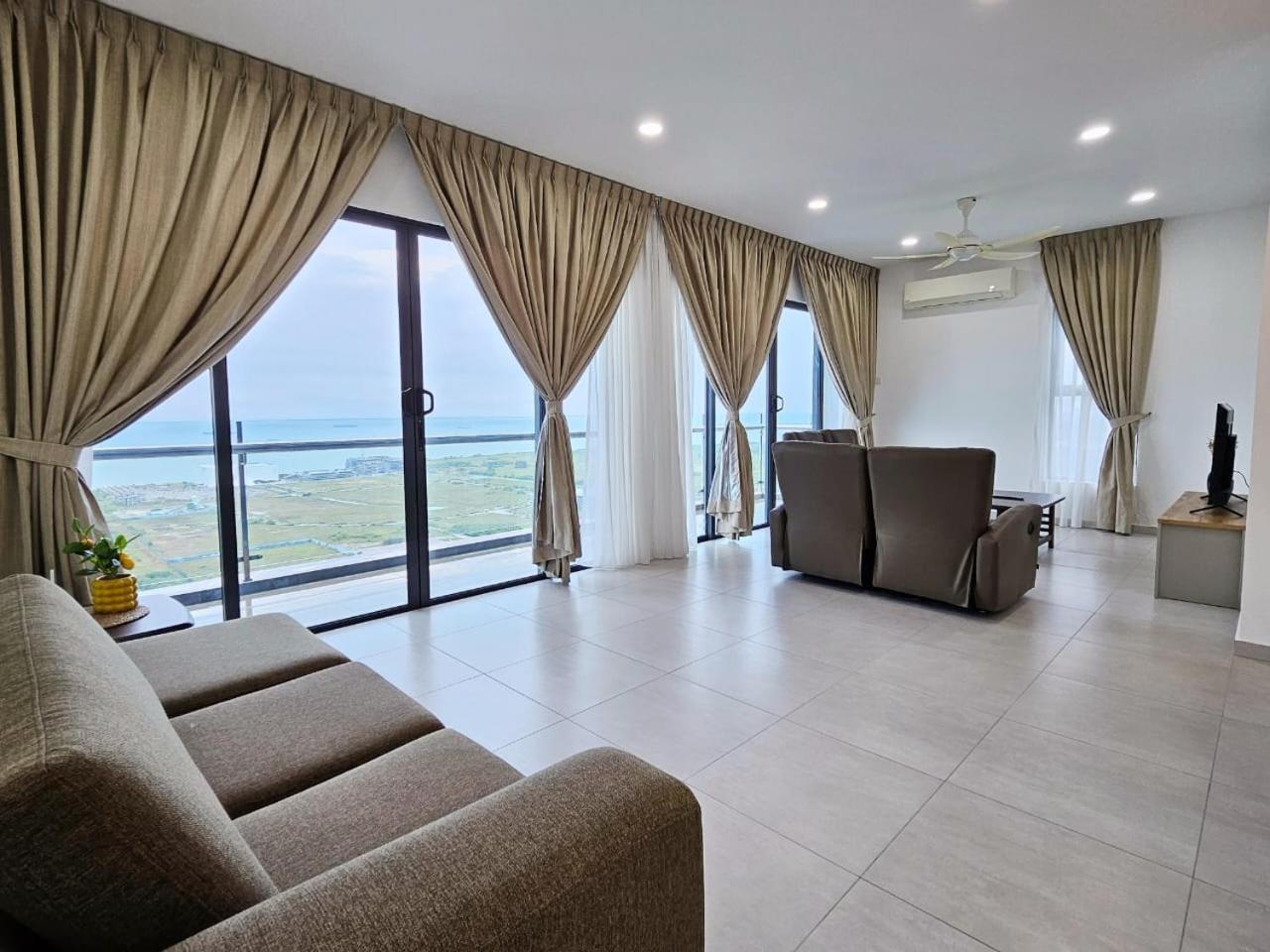 Pangsapuri Penthouse Atlantis 12 Pax *