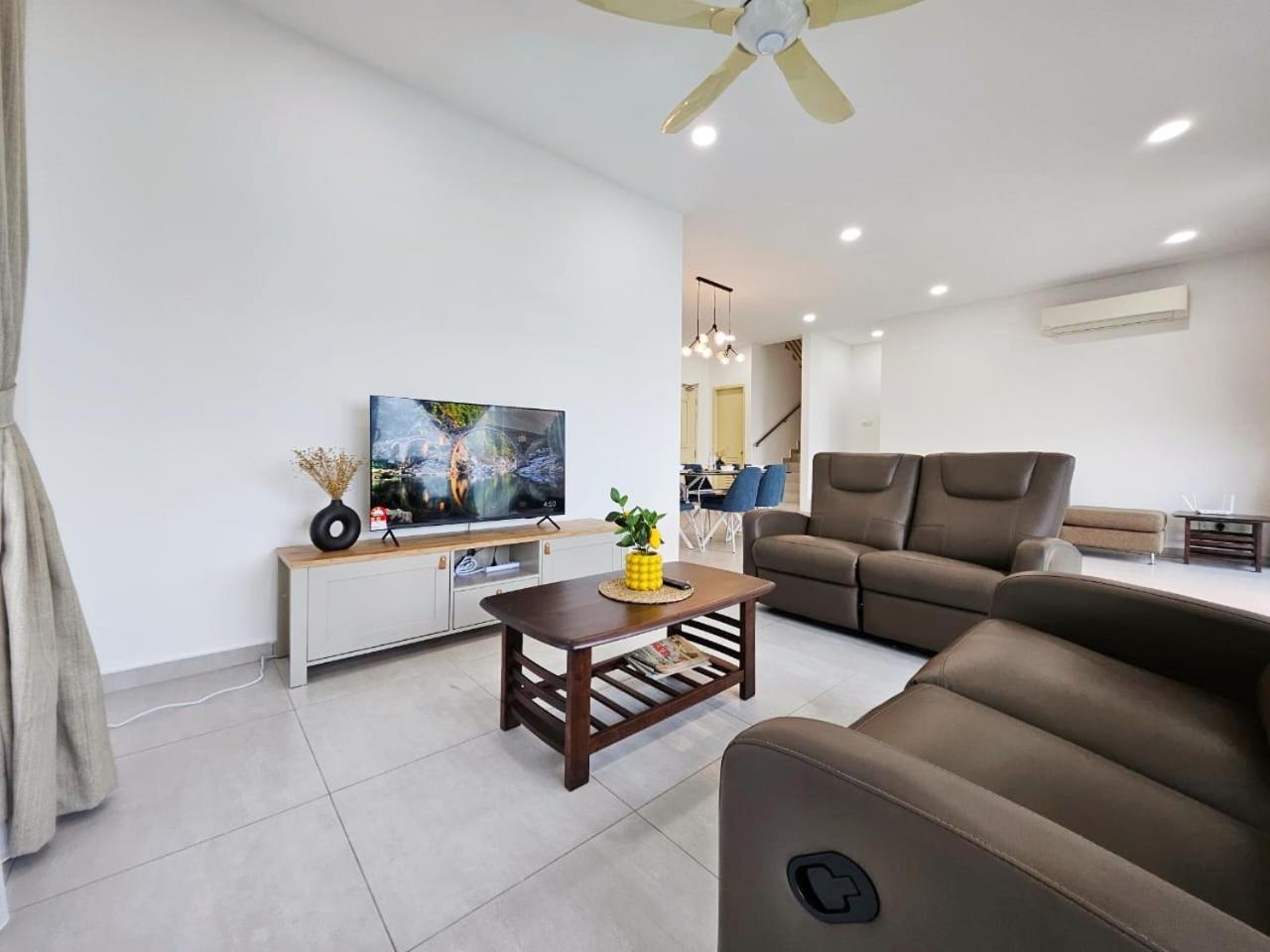 Penthouse Atlantis 12 Pax Pangsapuri *
